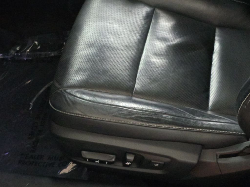 Used 2015 Obsidian Lexus 300h image 28