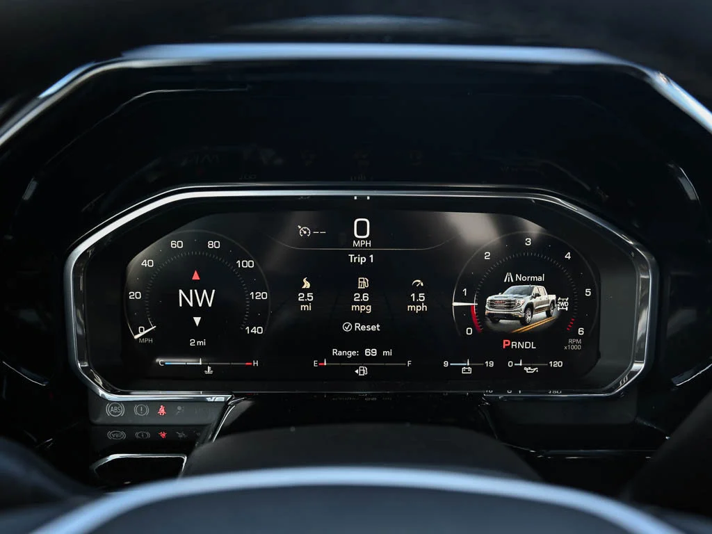 New 2026 Sterling Metallic GMC Elevation image 21