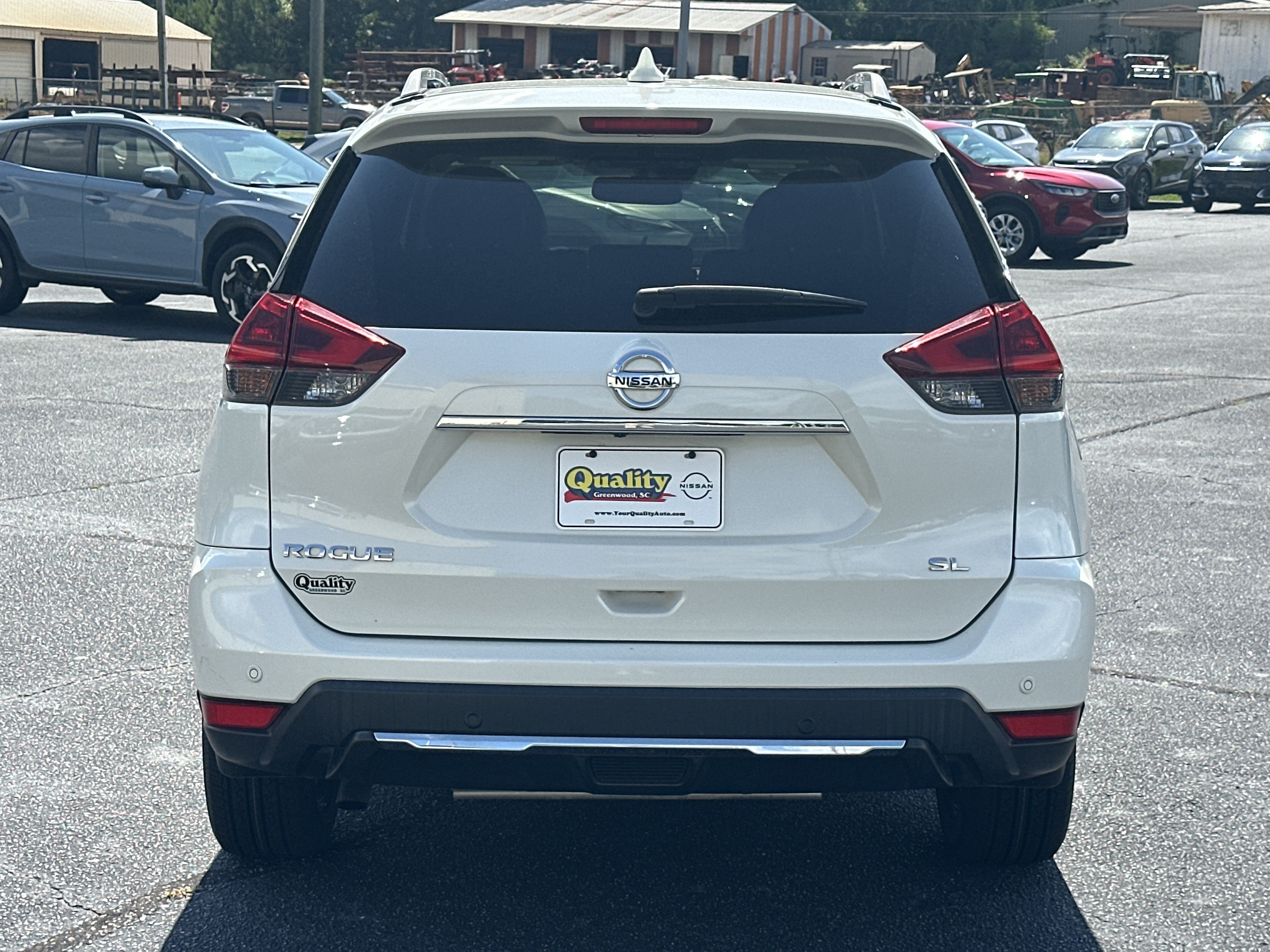 Used 2019 Pearl White Tricoat Nissan SL image 7