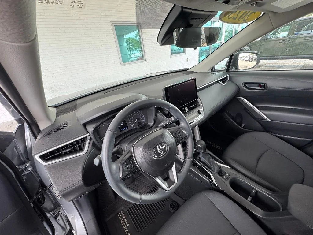 Used 2025 Silver Toyota LE image 12