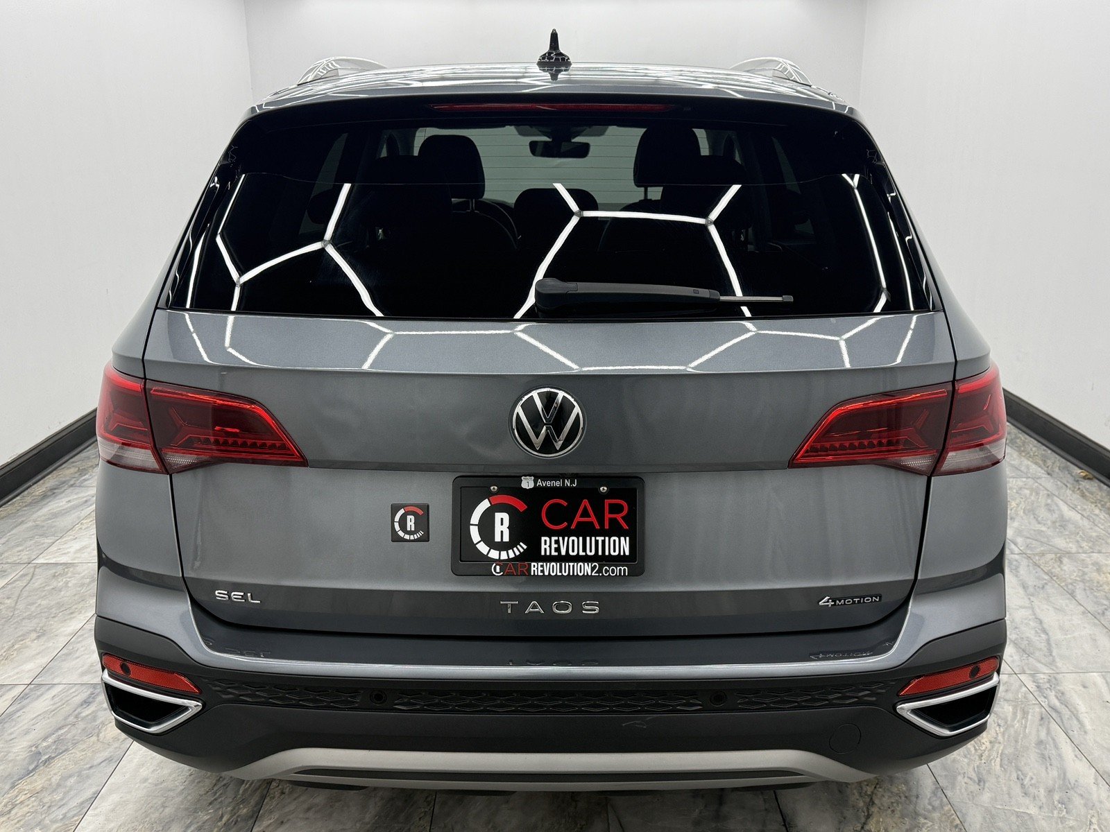 2022 Volkswagen Taos SEL photo 3