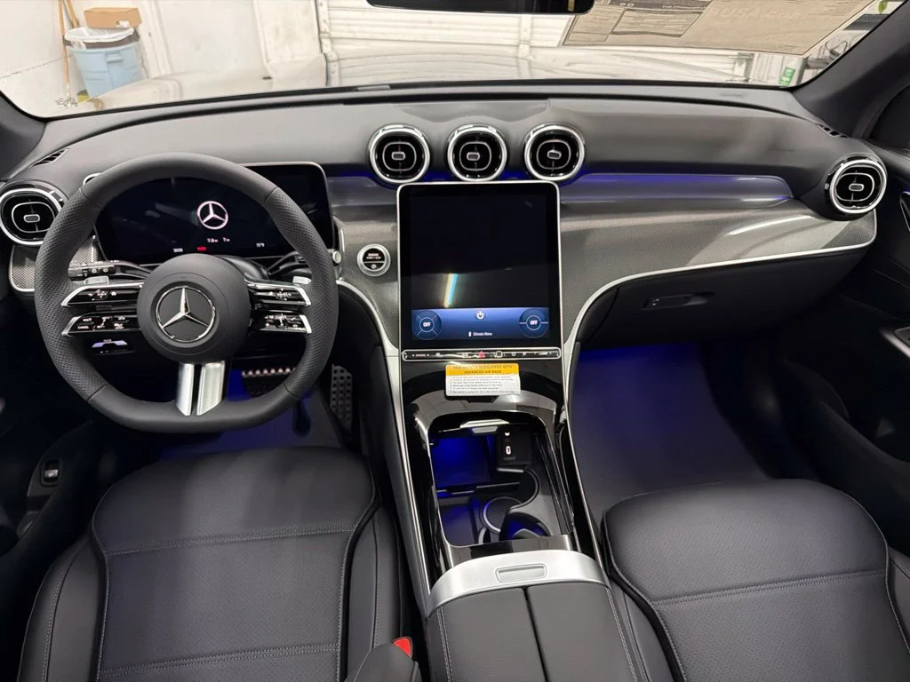 New 2027 Black Mercedes-Benz GLC 300 image 25