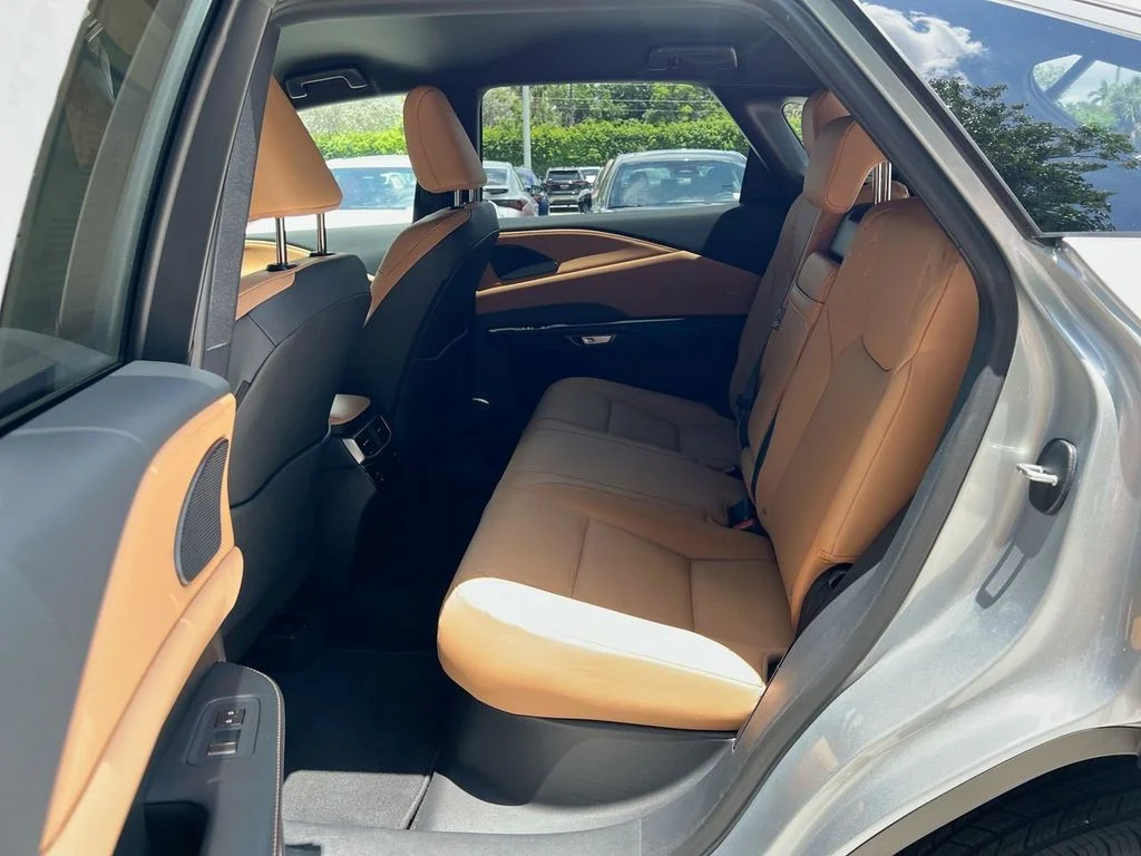 Certified Used 2025 IRIDIUM Lexus 350 image 18