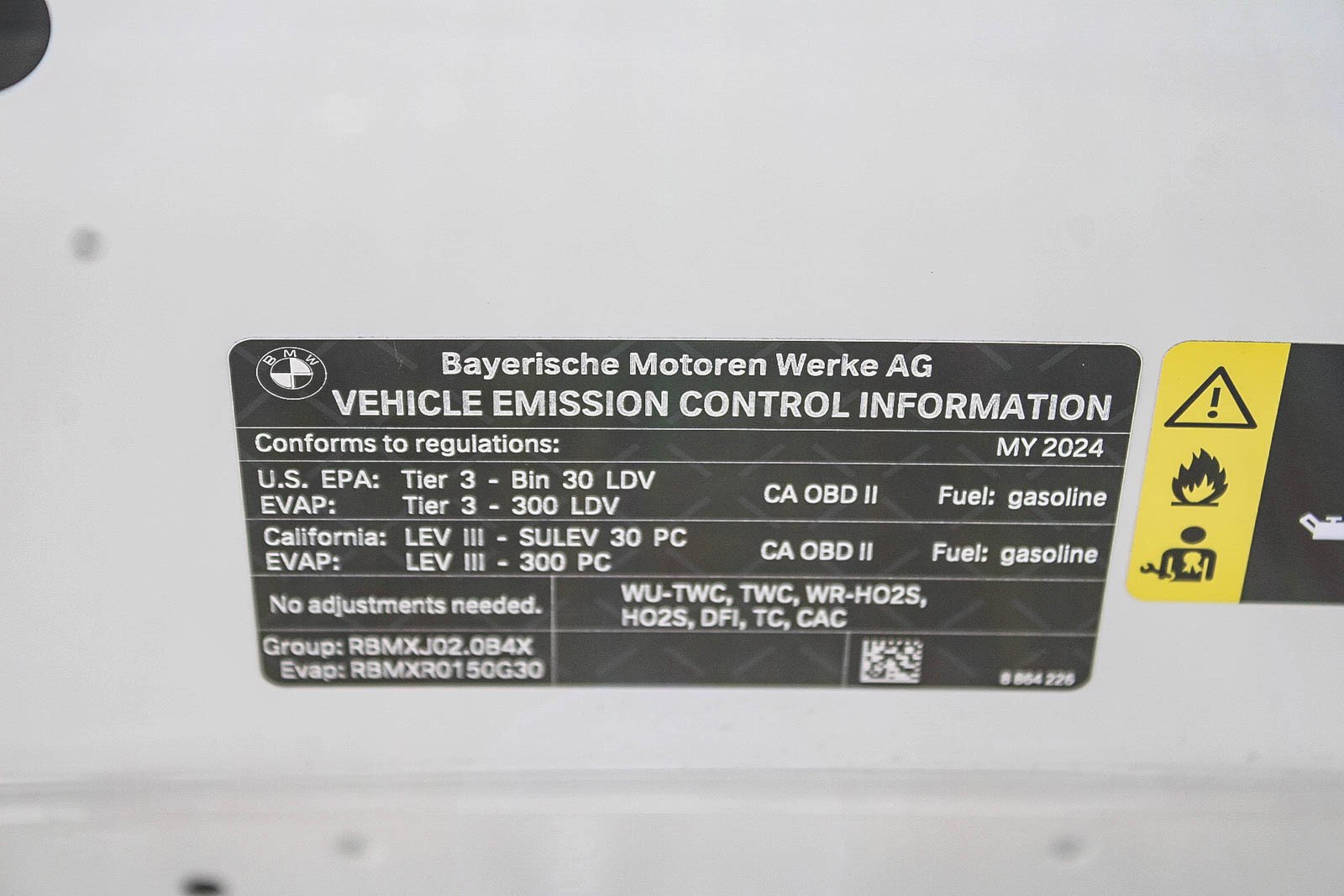 Used 2024 Alpine White BMW 330i image 29