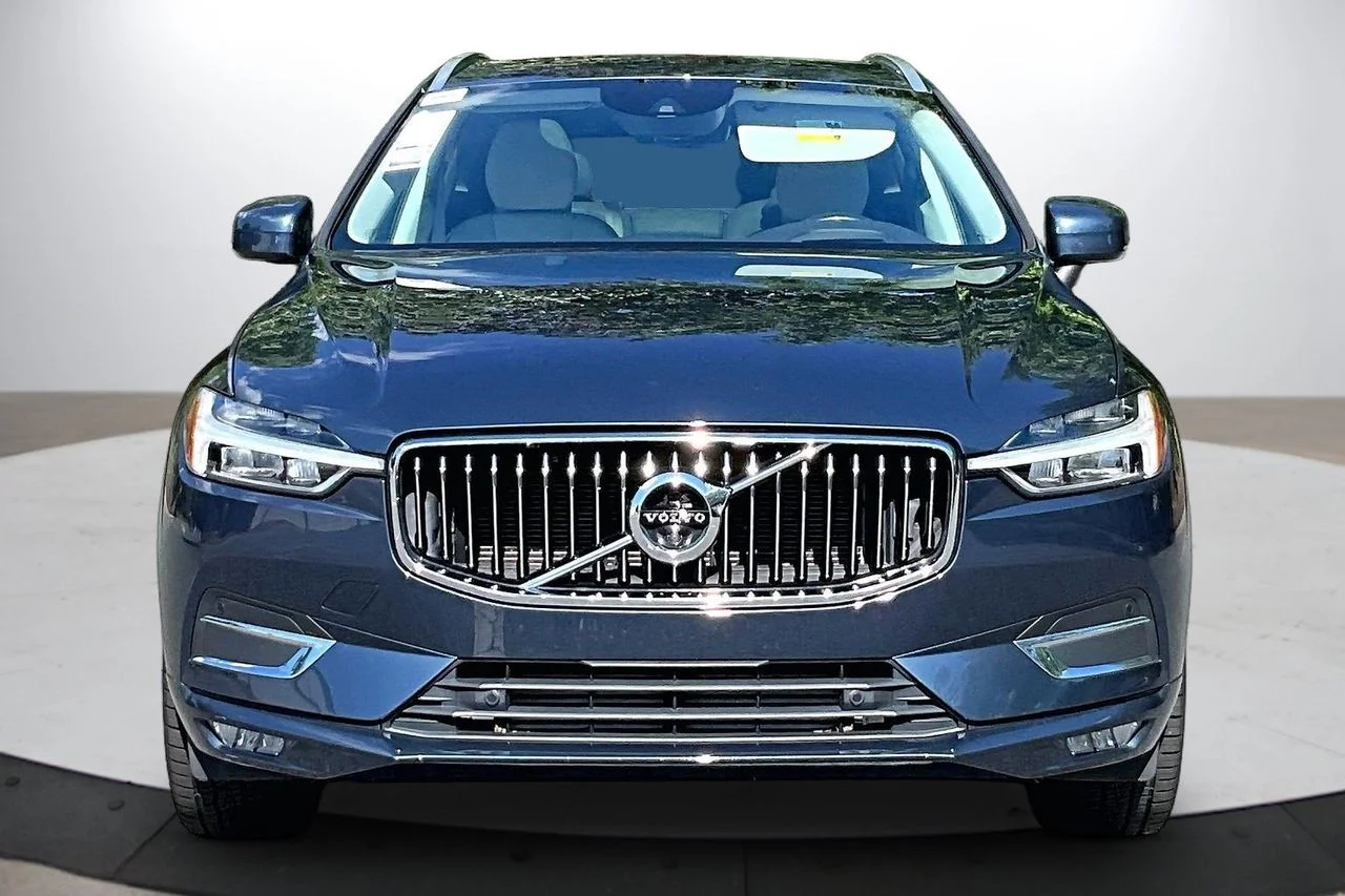 Used 2021 Blue Volvo T5 Inscription image 3