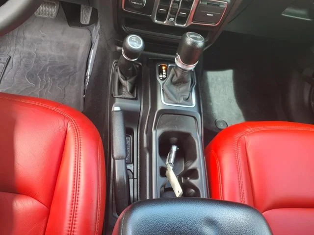 Used 2023 Black Jeep Sport S image 13