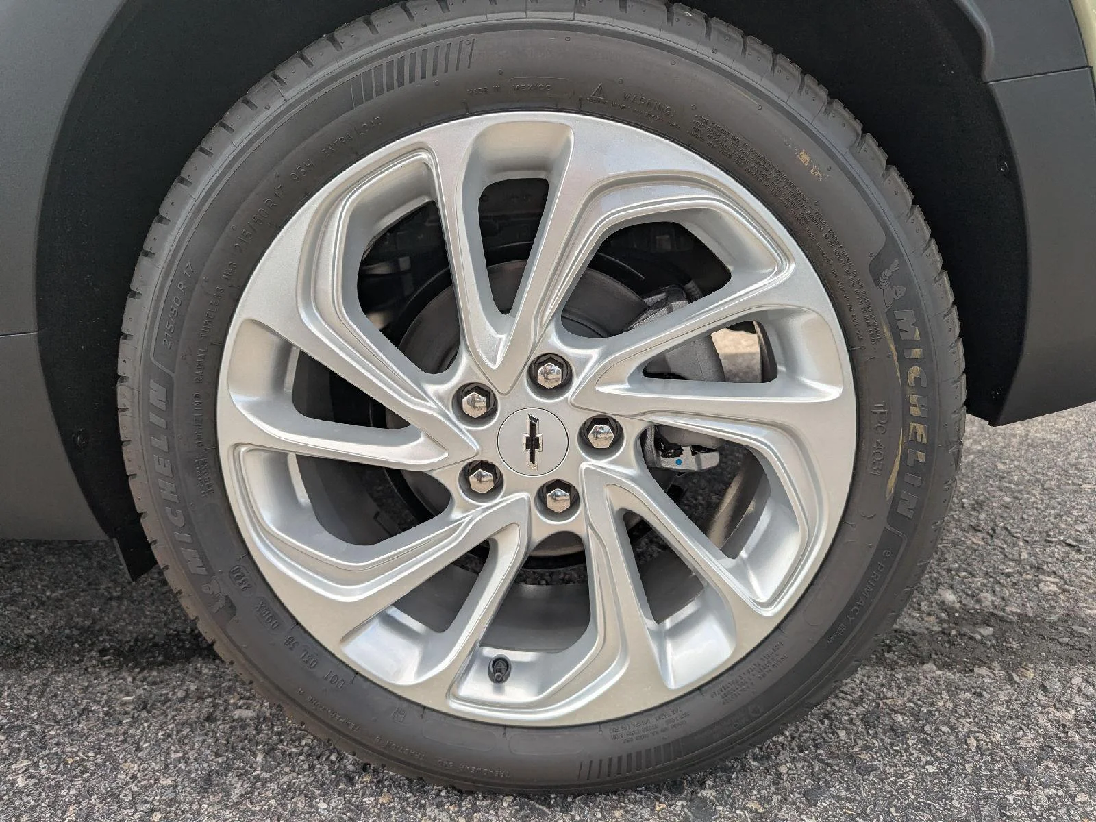 2027 Chevrolet Bolt LT - Photo 35