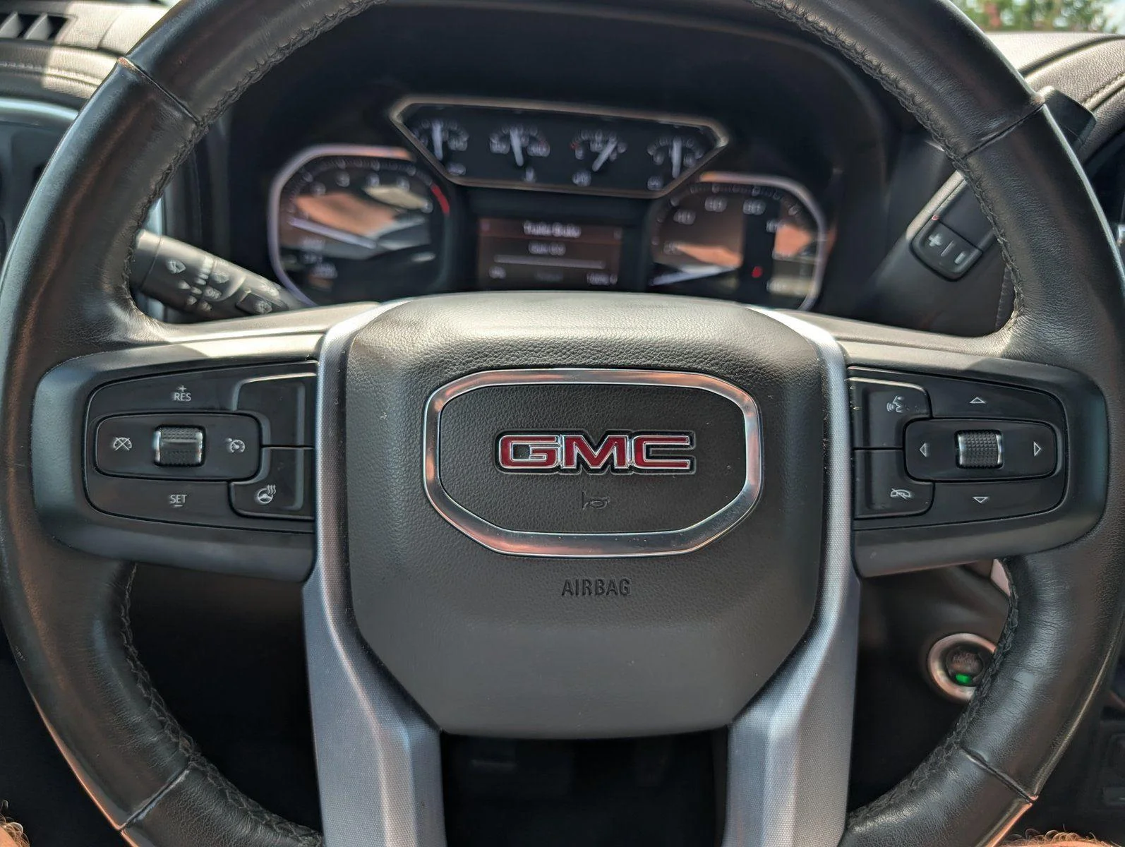 Used 2019 SUMMIT WHITE GMC SLT image 23