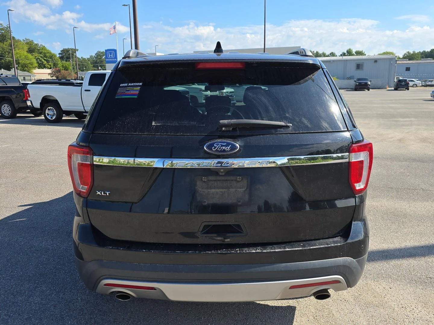 Used 2017 Shadow Black Ford XLT image 4