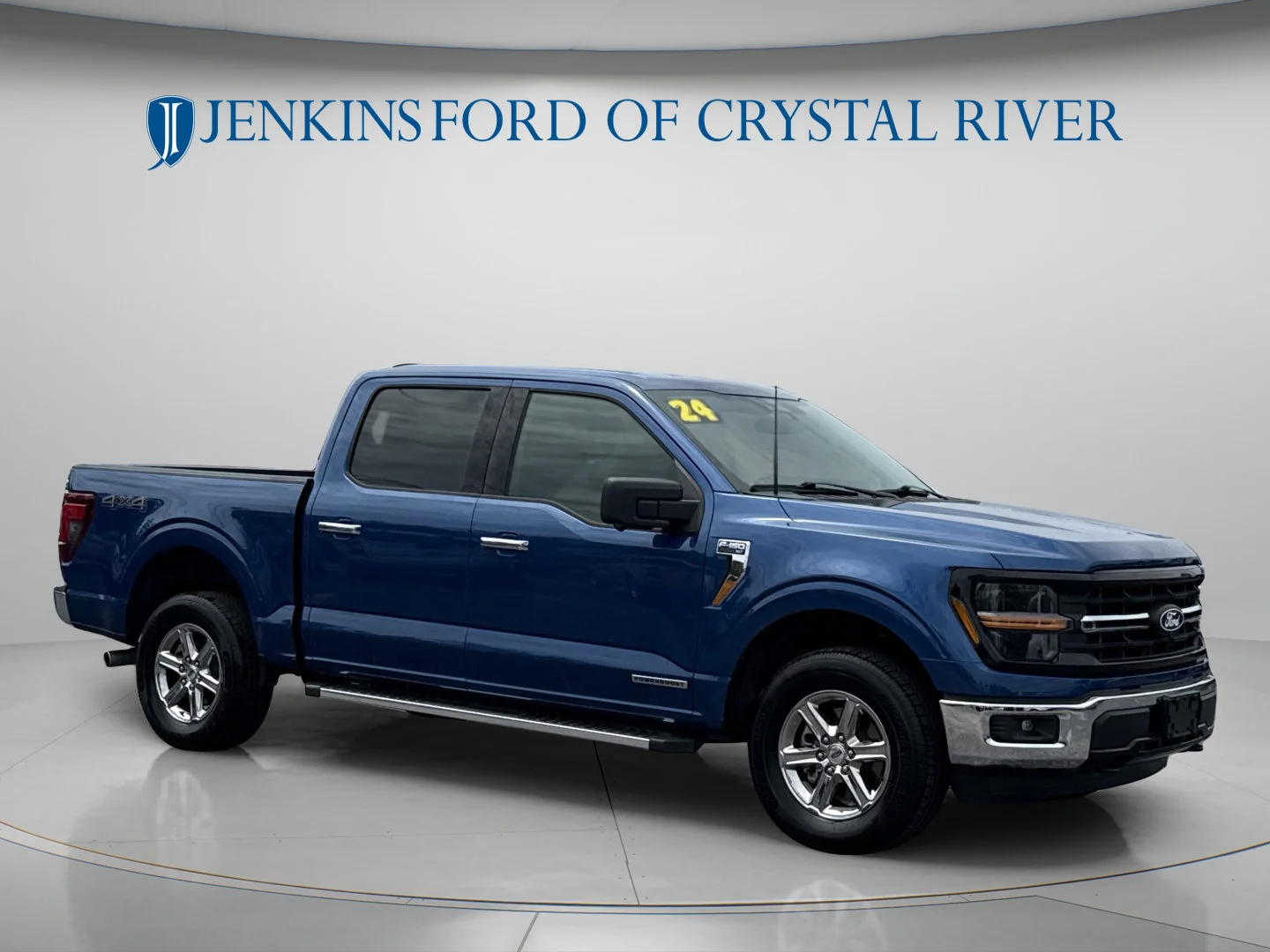 Used 2024 Atlas Blue Metallic Ford XLT image 2