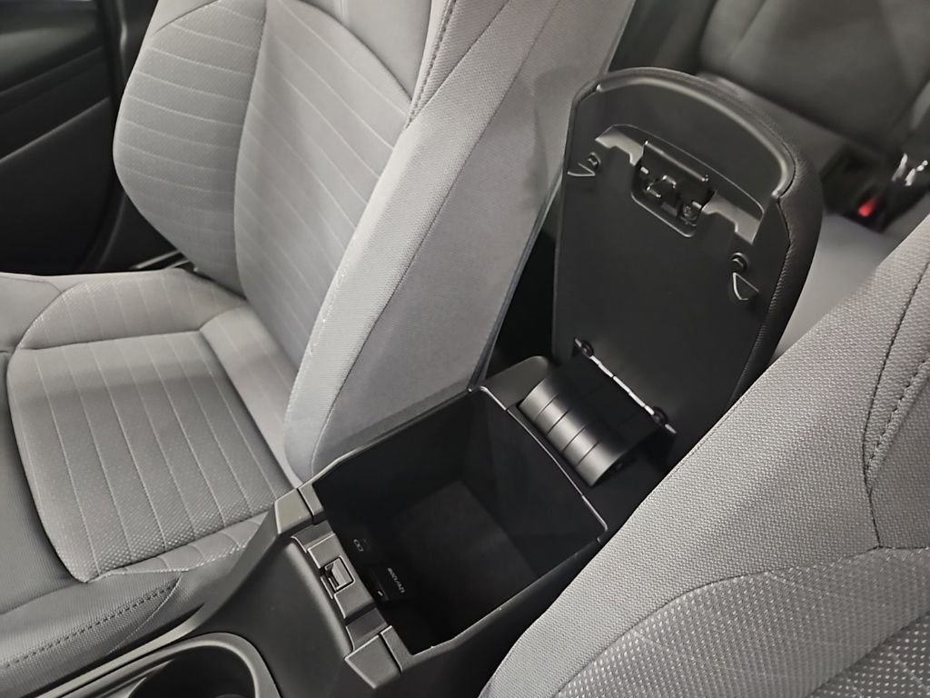 2026 Toyota Corolla SE - Photo 17