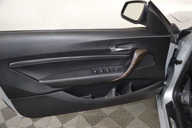 Used 2016 Silver BMW xDrive image 27