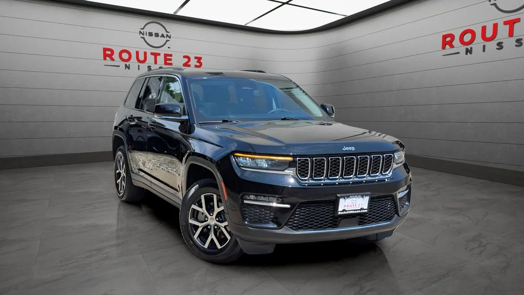 Used 2023 Black Jeep Limited image 4