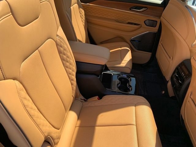 Used 2025 White Jeep Summit image 14