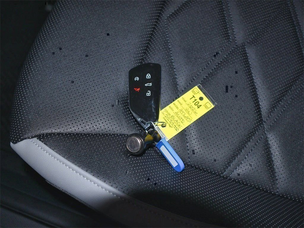 New 2026 Black Volkswagen 2.0T Peak Edition image 29