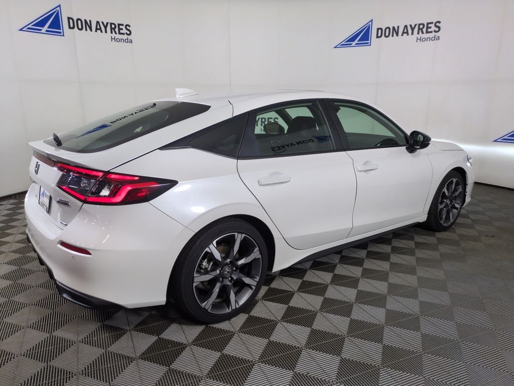 Certified Used 2025 Platinum White Pearl Honda Sport Touring image 9