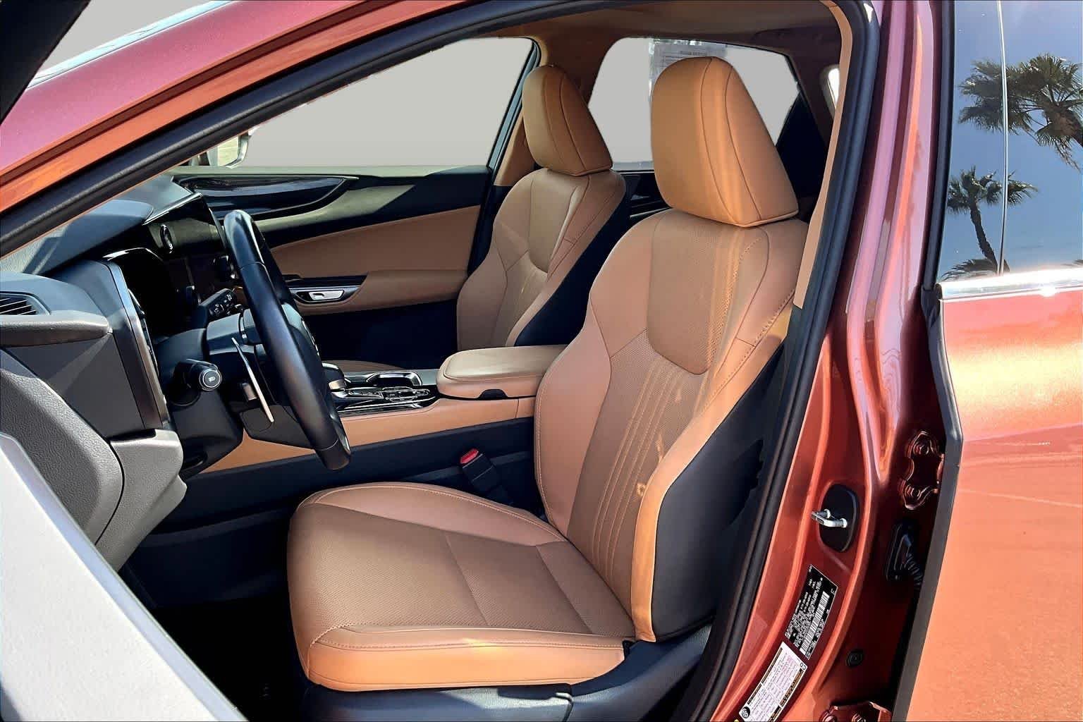 Certified Used 2025 COPPER CREST Lexus  image 7