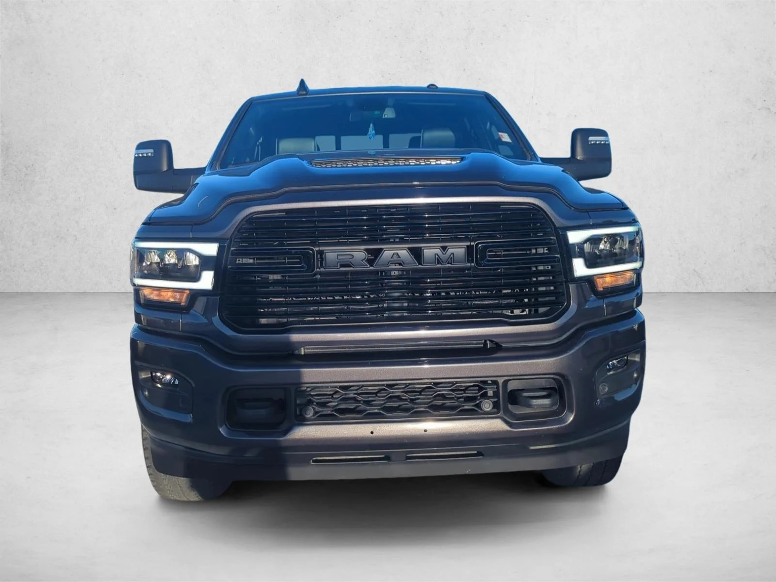 Used 2023 Granite Crystal Metallic Clearcoat Ram Laramie image 2