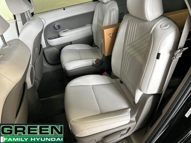 New 2027 Black Hyundai SEL AWD image 22