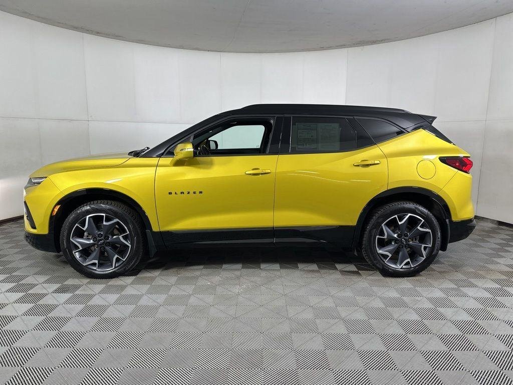 Used 2022 Yellow Metallic Chevrolet RS image 25