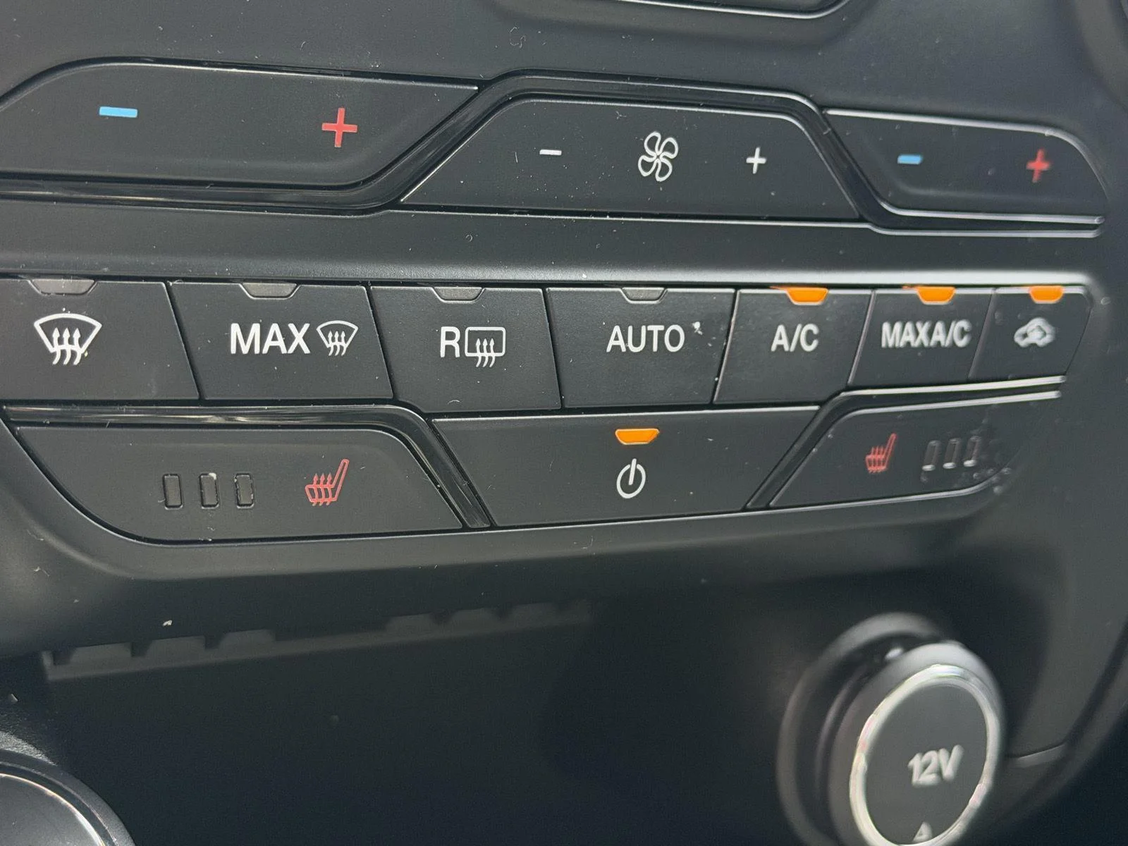 Used 2019 Magnetic Ford LARIAT image 8