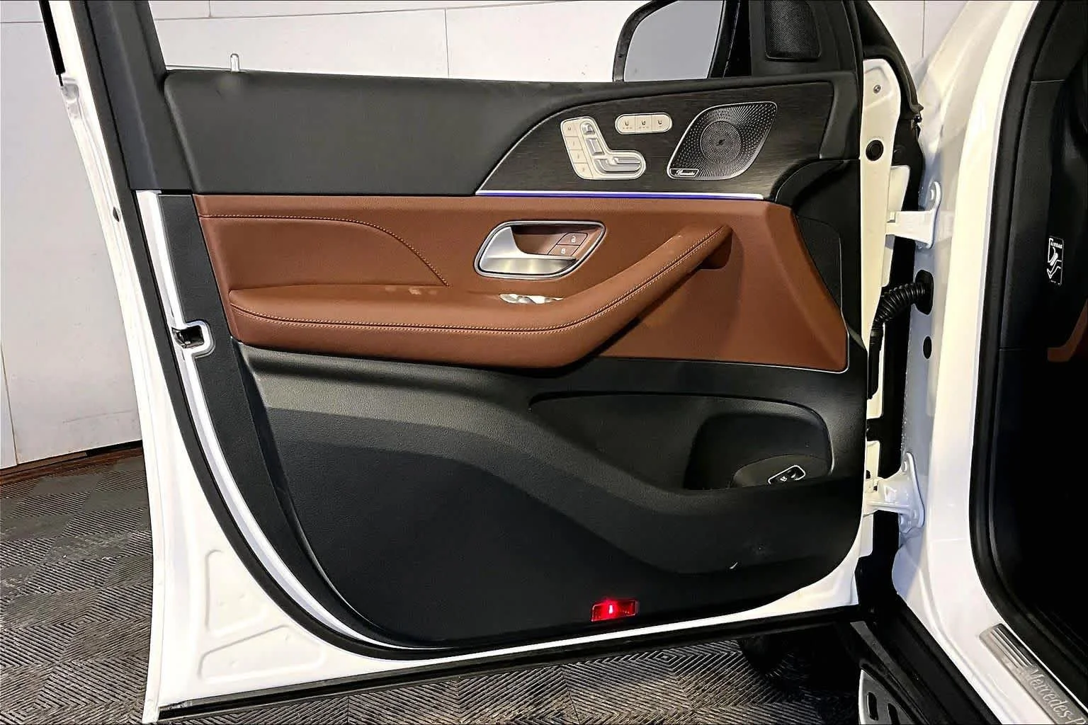 New 2026 Polar White Mercedes-Benz GLE 350 image 11