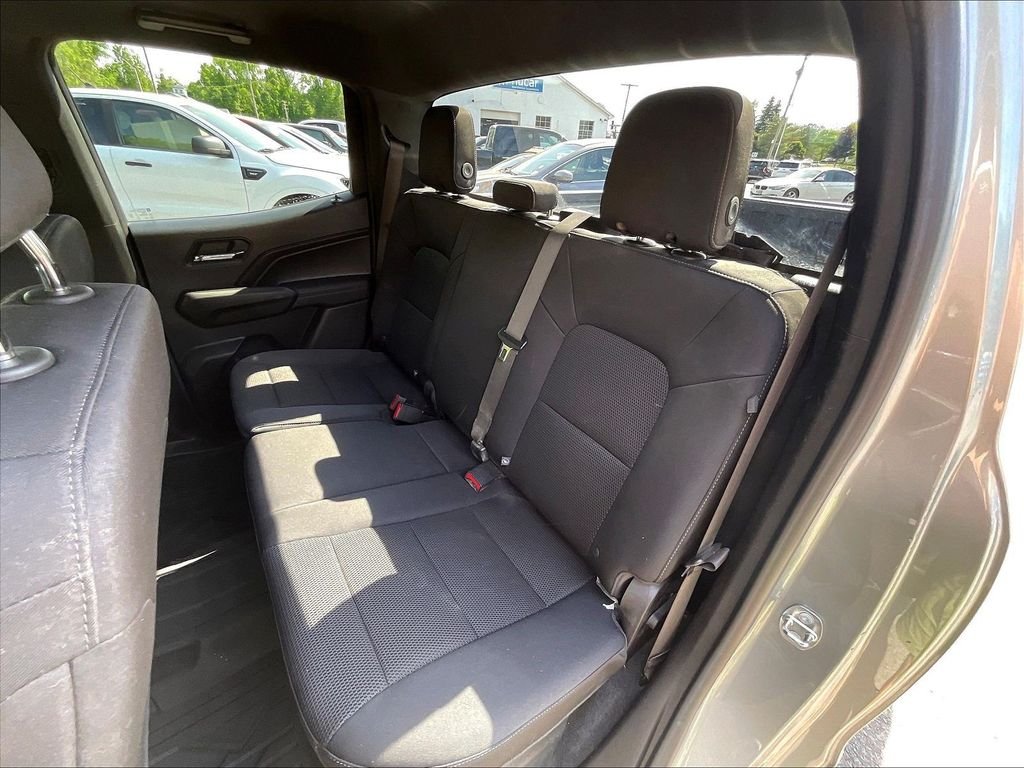 Used 2023 Gray Chevrolet LT image 25