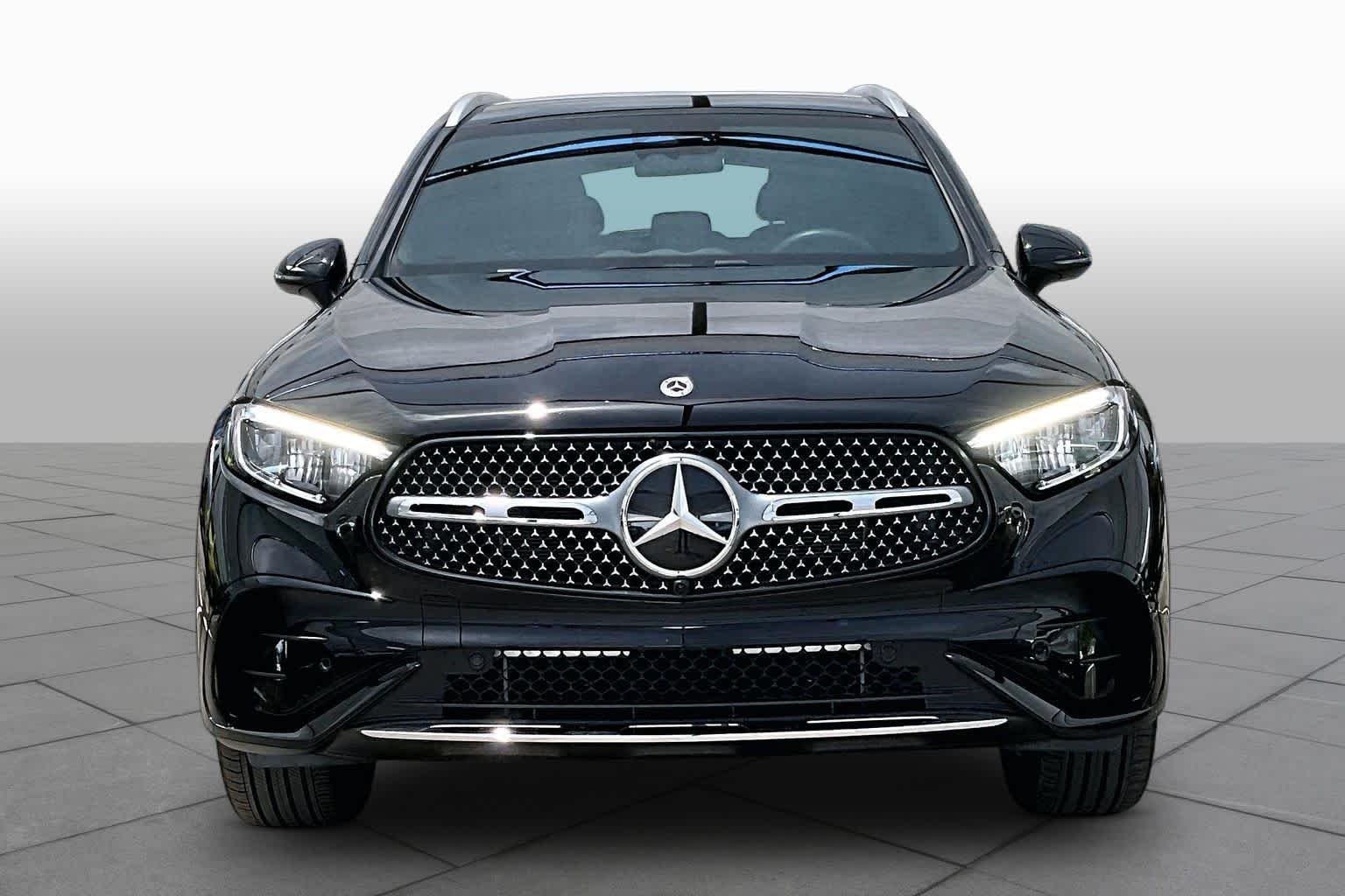 Certified Used 2026 Black Mercedes-Benz GLC 300 image 4