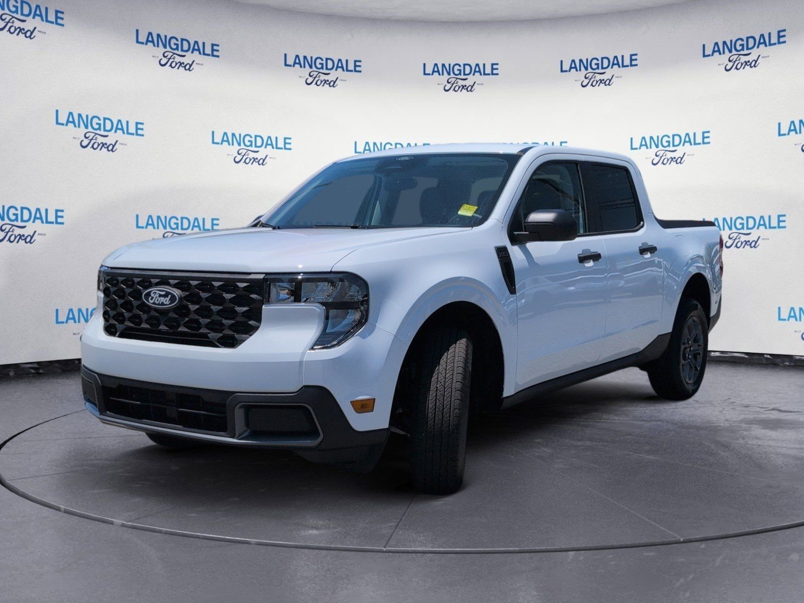 New 2026 Oxford White Ford XLT image 11