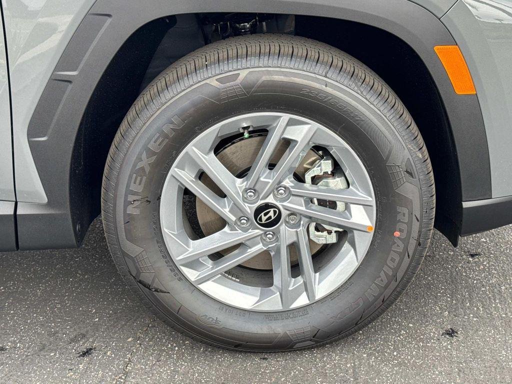 New 2026 Gray Hyundai SE FWD image 7