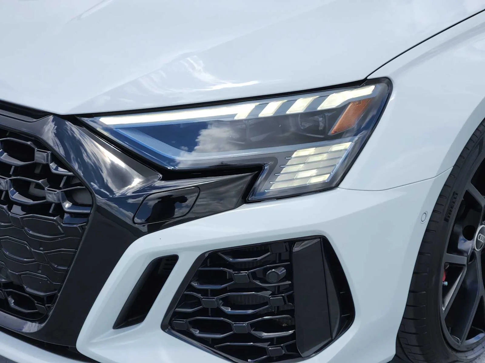 Used 2024 Glacier White Metallic Audi  image 8