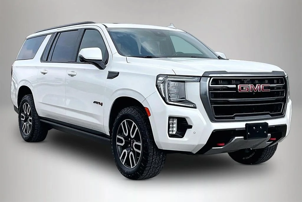 2023 GMC Yukon 4WD AT4's photo