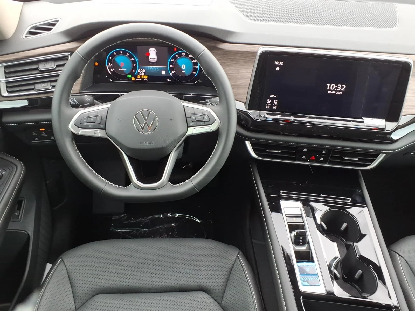 New 2026 Silver Mist Metallic Volkswagen 2.0T SEL 4MOTION image 9
