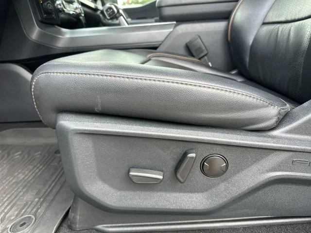 Used 2025 White Ford Lariat image 13