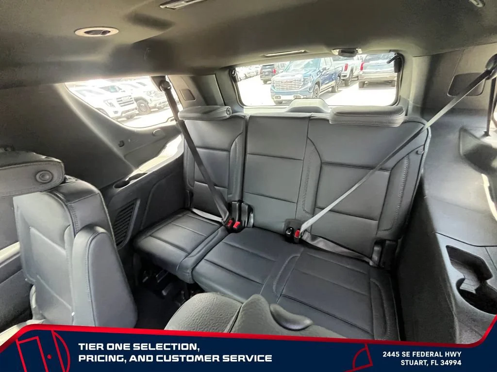 Used 2025 Summit White GMC Denali image 29