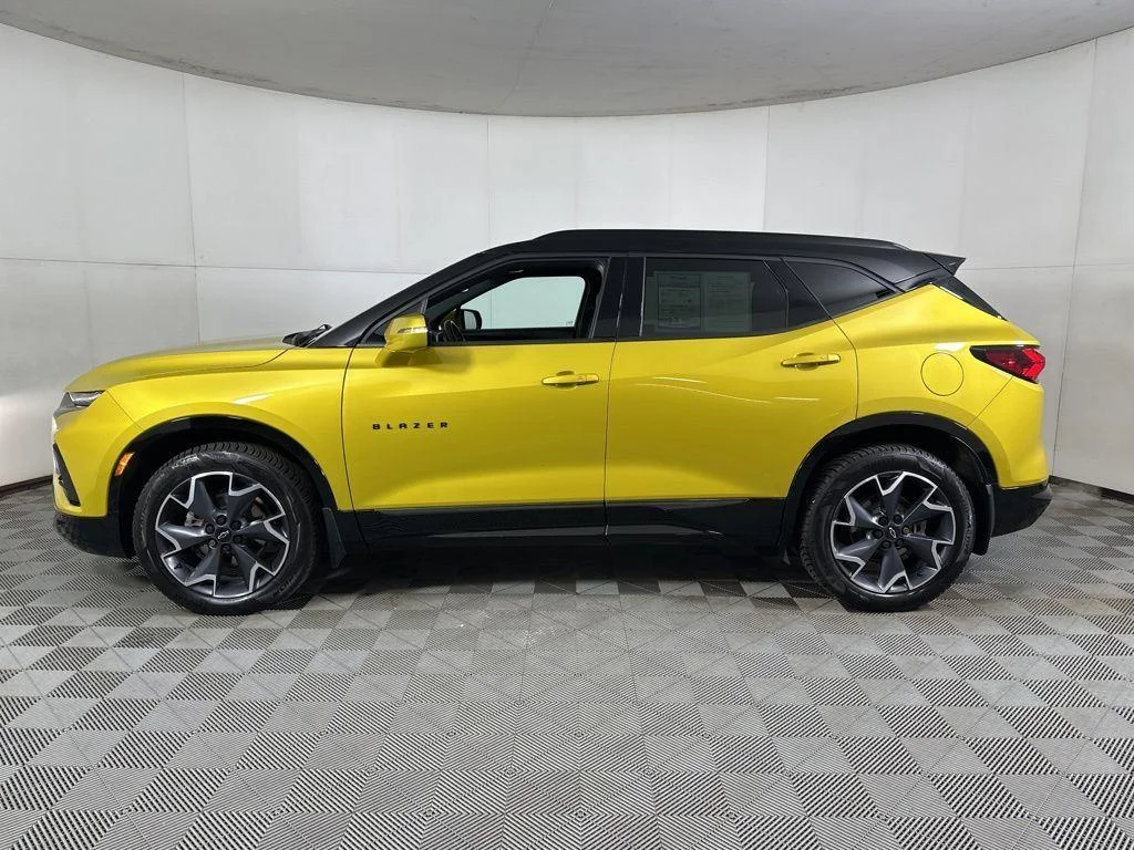 Used 2022 Yellow Metallic Chevrolet RS image 25