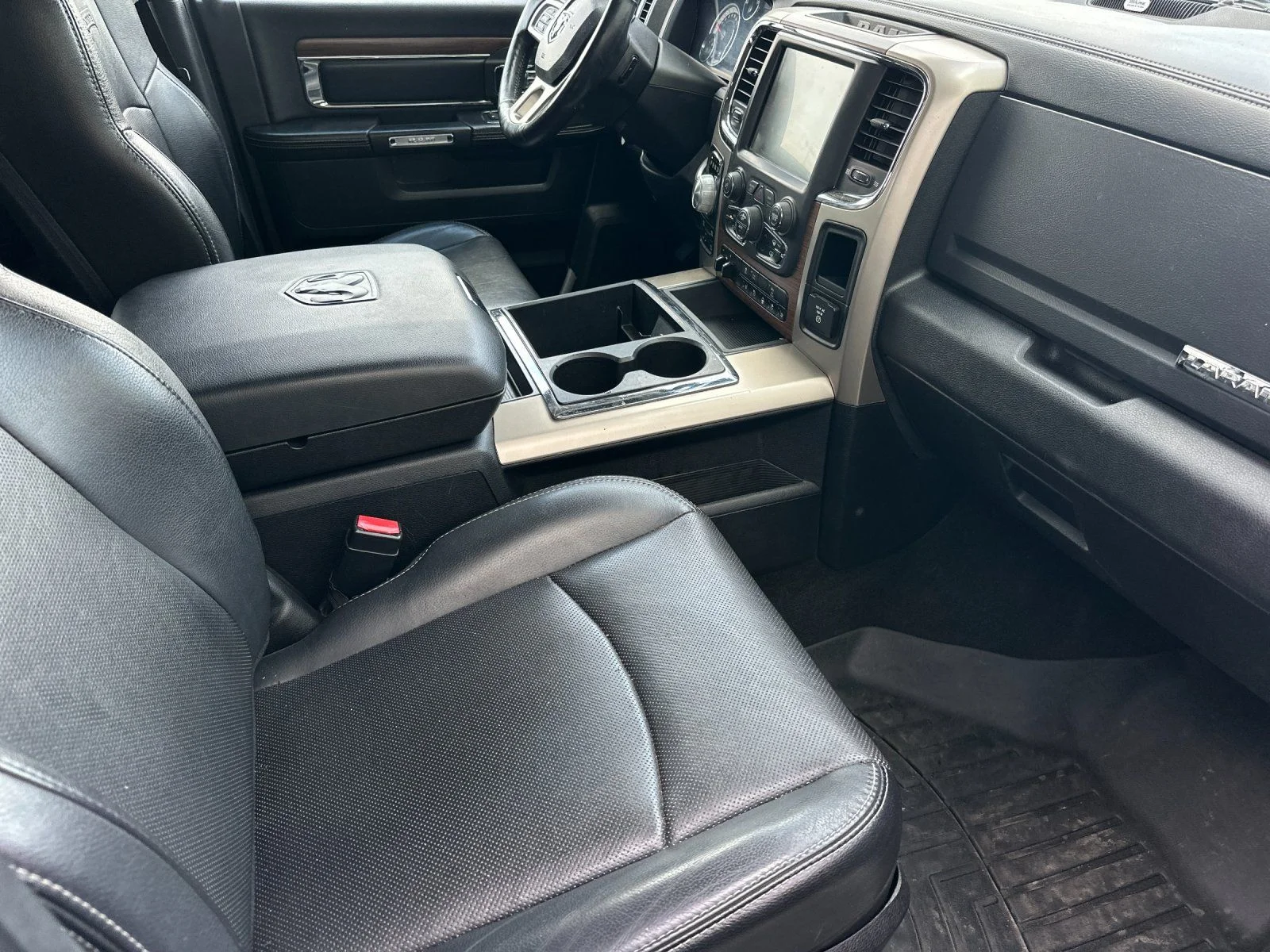 Used 2014 Bright White Clearcoat Ram Laramie image 14