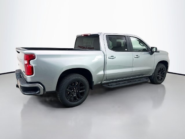 Used 2025 Gray Chevrolet RST image 6