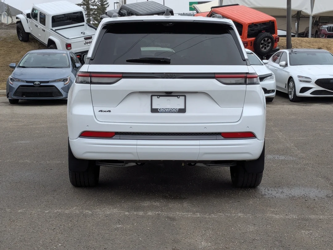 New 2026 White Jeep Limited Reserve - - 4x4 - Panoramic Sunroof - Nappa Leather - Ventilated Seats & More! image 7