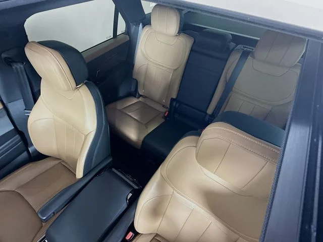 Certified Used 2023 Black Land Rover SE Dynamic image 14