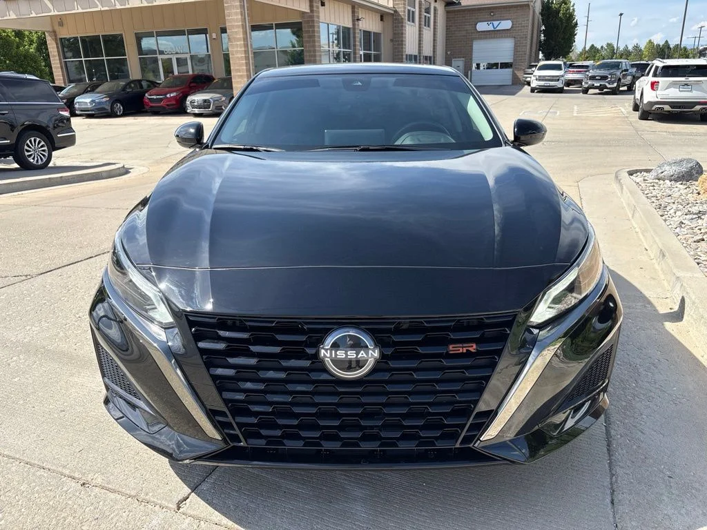 Used 2024 Black Nissan 2.5 SR image 2