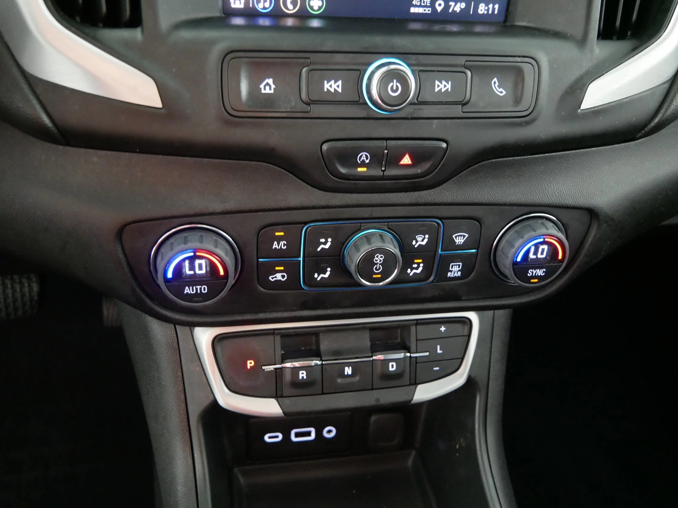 Used 2023 Desert Sand Metallic GMC SLE image 23