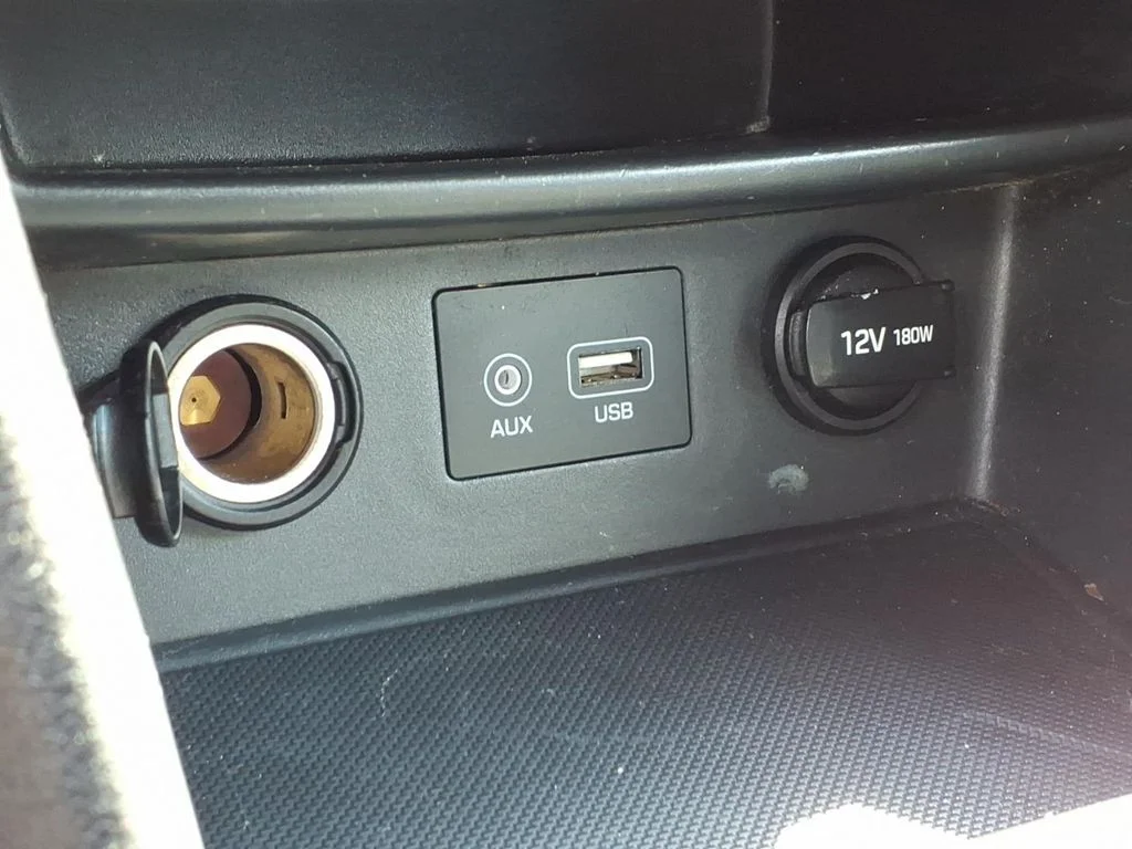 Used 2018 Silver Hyundai SEL image 14