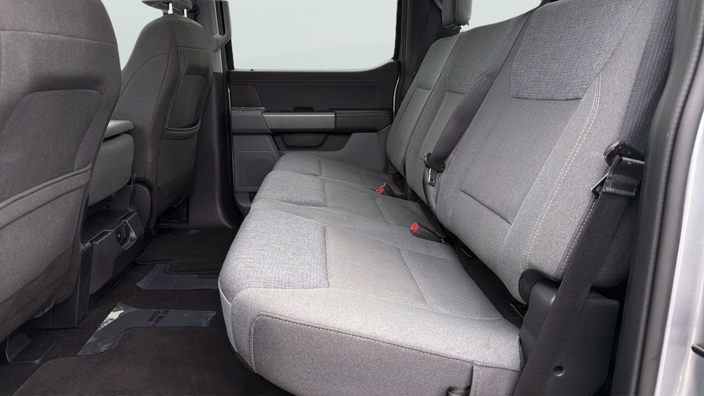 Used 2025 Silver Ford XLT image 19