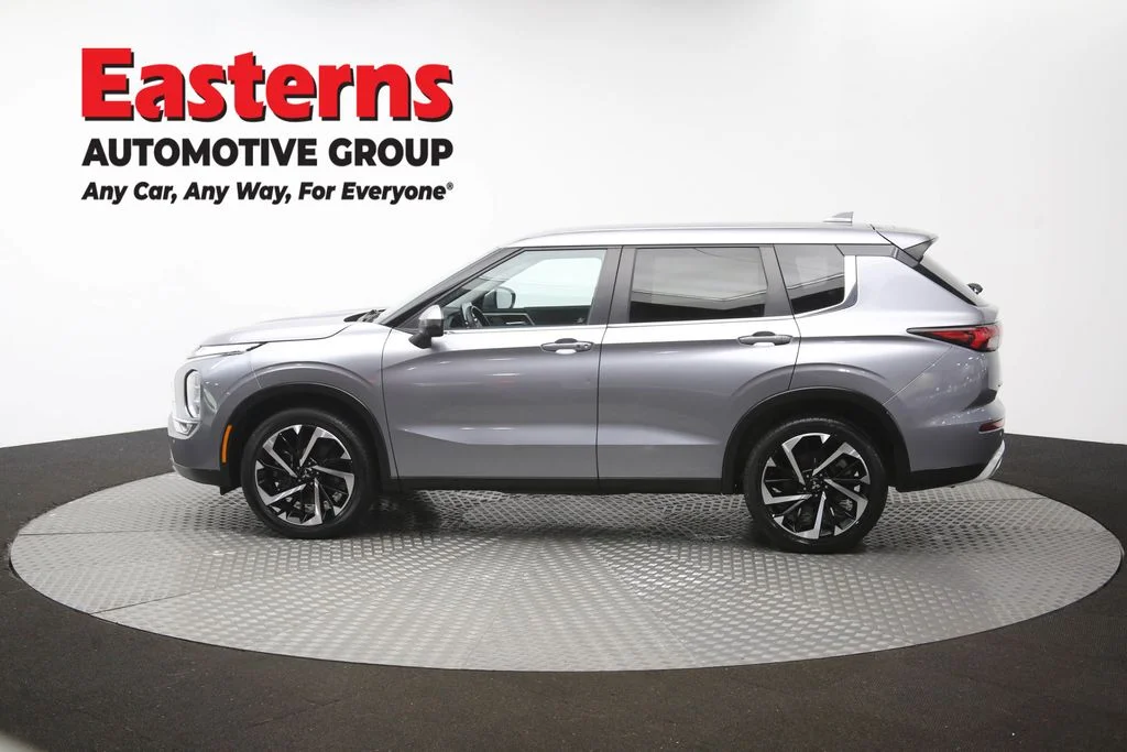 Used 2024 Gray Mitsubishi SE image 59