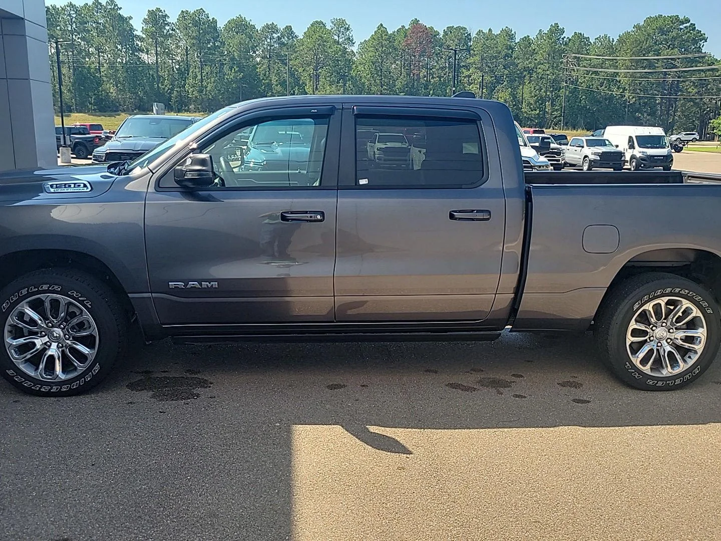 Used 2023 Granite Crystal Metallic Clearcoat Ram Laramie image 2