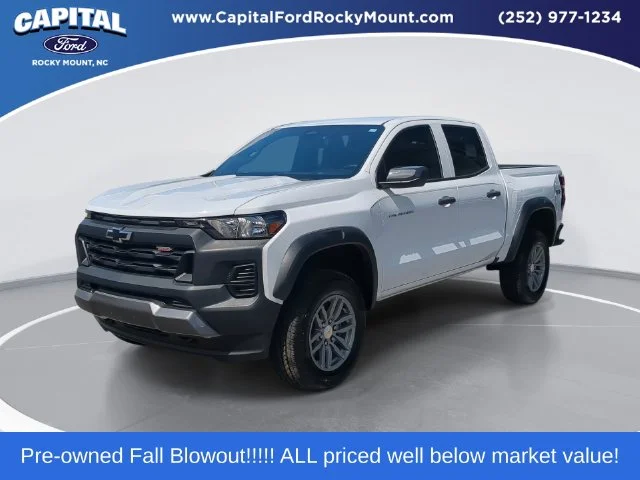 Used 2025 White Chevrolet Trail Boss image 1