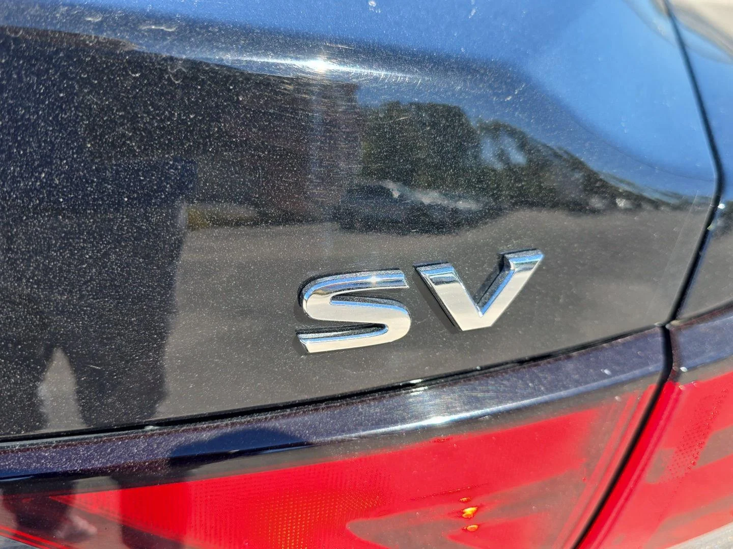 Used 2024 Super Black Nissan SV image 5