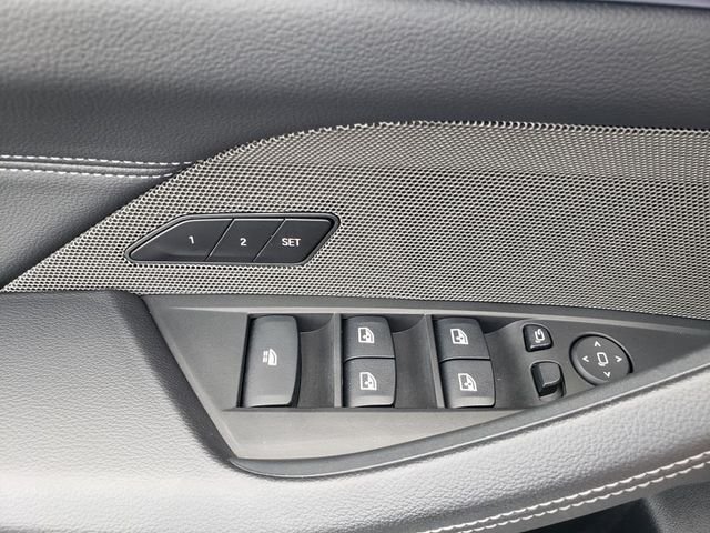 Used 2023 Gray Metallic BMW M440i xDrive image 18