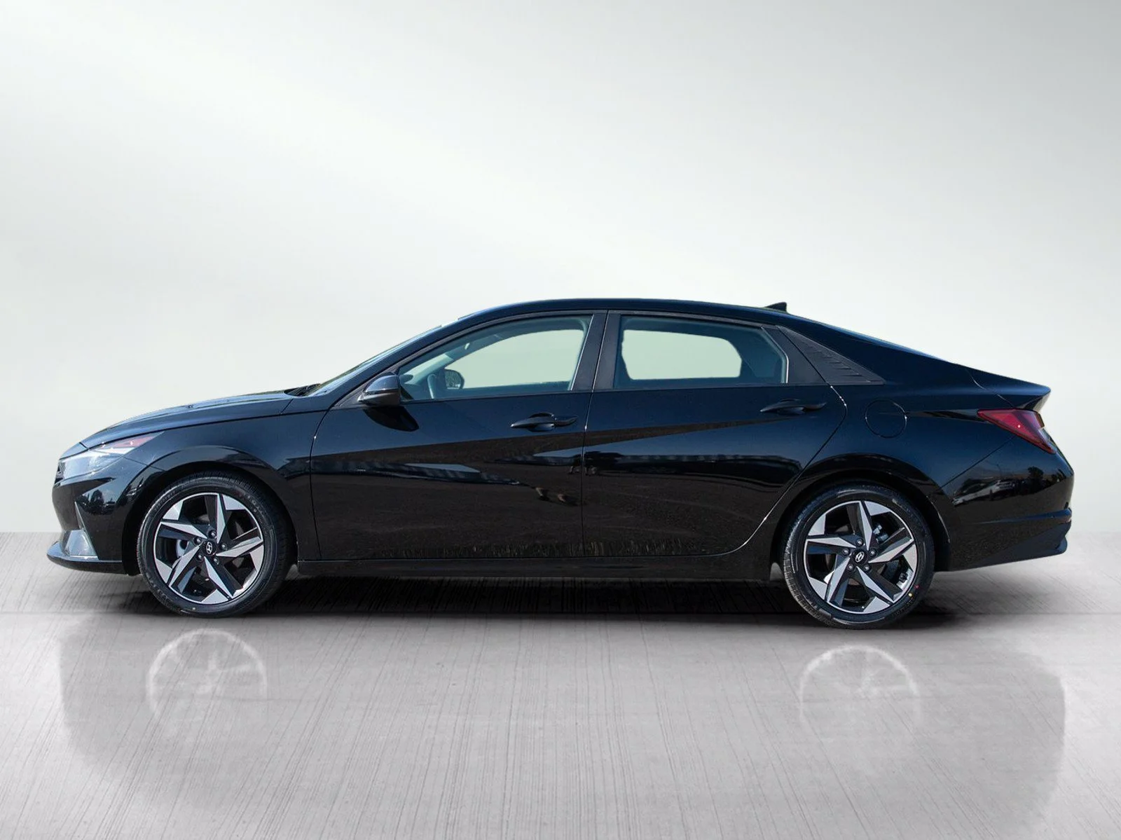 Used 2023 Hyundai Elantra SEL with VIN KMHLS4AG6PU409595 for sale in Burnsville, Minnesota